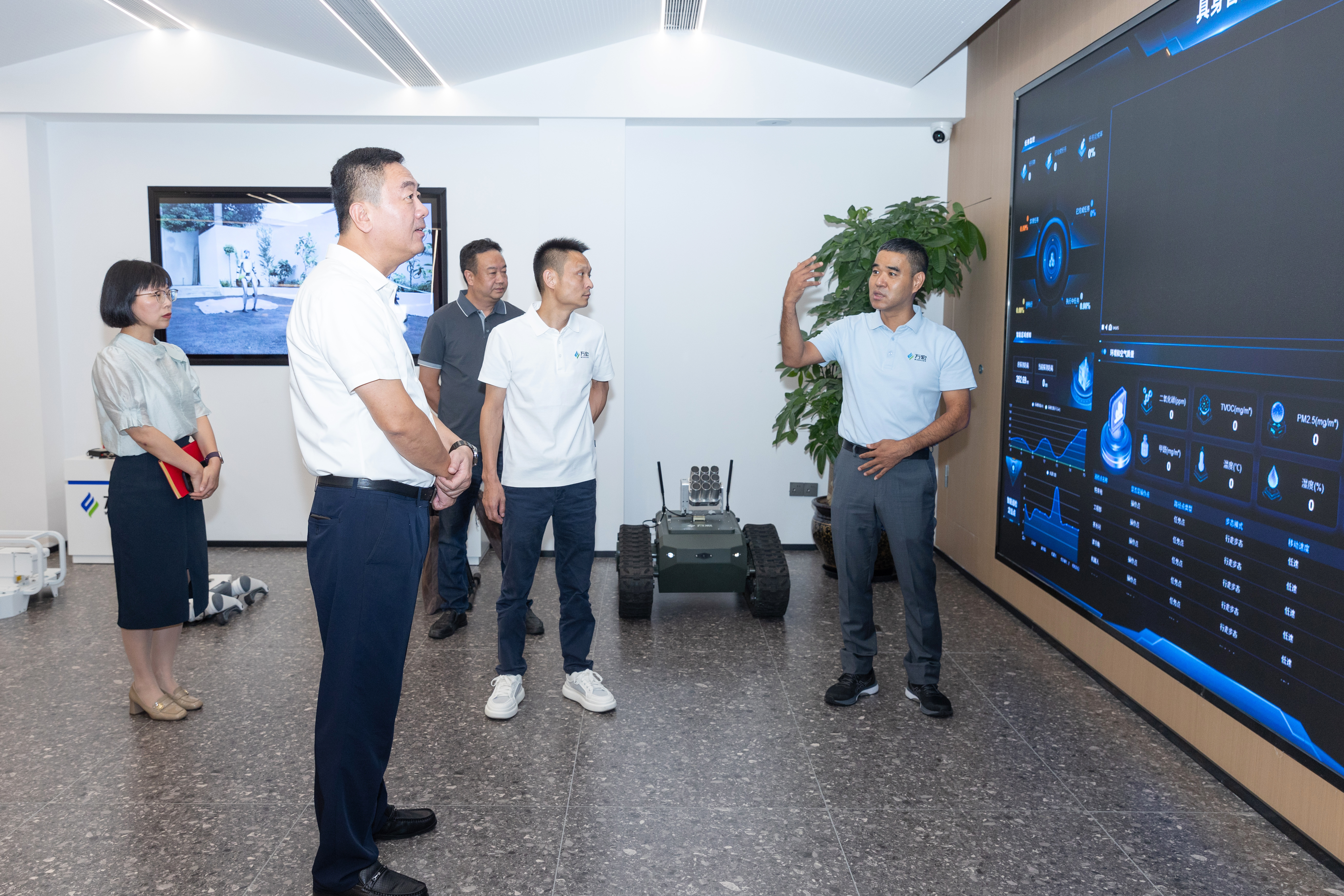 1760576332931863.jpg EVAL7024.jpg